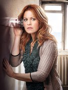 The Julius House: An Aurora Teagarden Mystery - Key art (xs thumbnail)