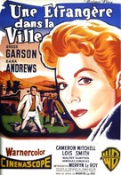 Strange Lady in Town - French Movie Poster (xs thumbnail)