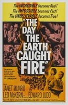 The Day the Earth Caught Fire - Theatrical movie poster (xs thumbnail)