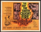 The Day the Earth Caught Fire - Movie Poster (xs thumbnail)
