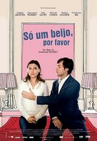 Un baiser s&#039;il vous pla&icirc;t - Portuguese Movie Poster (xs thumbnail)