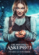 Tre n&oslash;tter til Askepott - Norwegian Movie Poster (xs thumbnail)