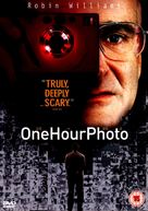 One Hour Photo - British DVD movie cover (xs thumbnail)