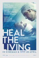 R&eacute;parer les vivants - British Movie Poster (xs thumbnail)
