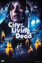 Paura nella citt&agrave; dei morti viventi - poster (xs thumbnail)