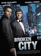 Broken City - French Movie Poster (xs thumbnail)