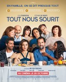 Tout nous sourit - French Movie Poster (xs thumbnail)