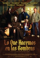 What We Do in the Shadows - Spanish Movie Poster (xs thumbnail)