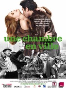 Une chambre en ville - French Movie Poster (xs thumbnail)