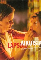 Lapsia ja aikuisia - Kuinka niit&auml; tehd&auml;&auml;n? - Finnish Movie Poster (xs thumbnail)