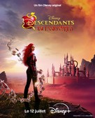 Descendants: The Rise of Red - French Movie Poster (xs thumbnail)