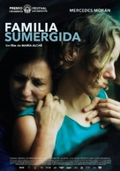 Familia sumergida - Spanish Movie Poster (xs thumbnail)