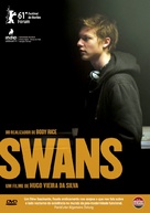 Swans - Portuguese Movie Cover (xs thumbnail)