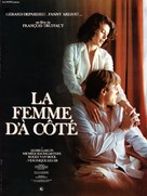 La femme d&#039;&agrave; c&ocirc;t&eacute; - French Movie Poster (xs thumbnail)
