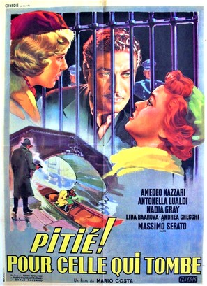 Piet&agrave; per chi cade - French Movie Poster (thumbnail)