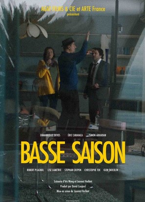 Basse Saison - French Movie Poster (thumbnail)