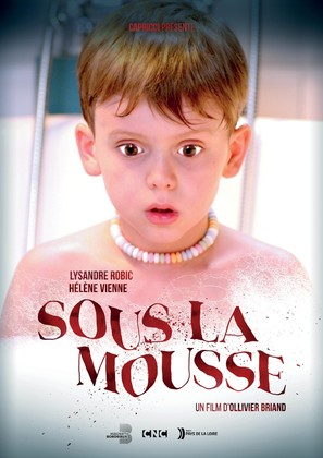 Sous la mousse - French Movie Poster (thumbnail)