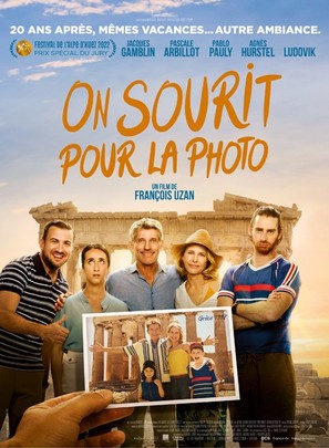 On sourit pour la photo - French Movie Poster (thumbnail)