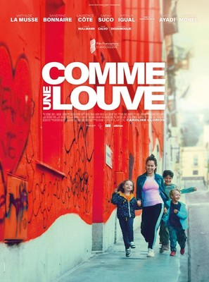 Comme une louve - French Movie Poster (thumbnail)