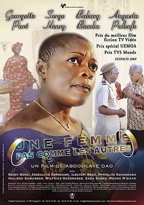 Une femme pas comme les autres - French Movie Poster (thumbnail)
