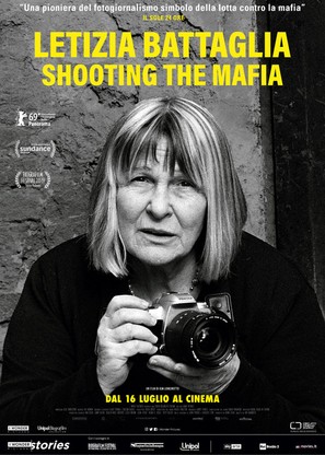 Shooting the Mafia - Italian Movie Poster (thumbnail)