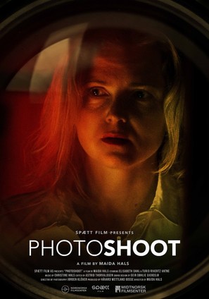 Photoshoot - British Movie Poster (thumbnail)