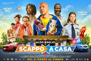 Scappo a casa - Italian Movie Poster (thumbnail)