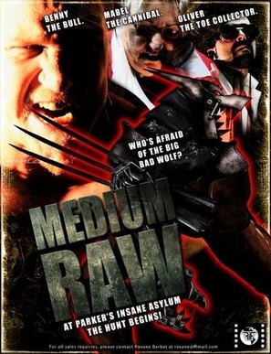 Medium Raw: Night of the Wolf - Movie Poster (thumbnail)