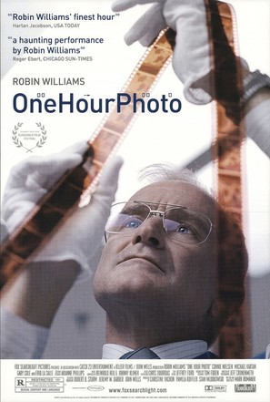 One Hour Photo - Movie Poster (thumbnail)