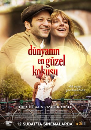 D&uuml;nyanin En G&uuml;zel Kokusu - Turkish Movie Poster (thumbnail)