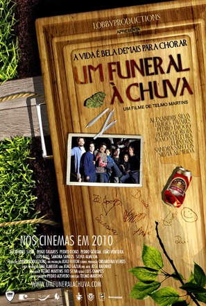 Um Funeral &agrave; Chuva - Portuguese Movie Poster (thumbnail)