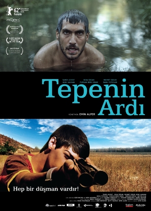 Tepenin Ardi - Turkish Movie Poster (thumbnail)