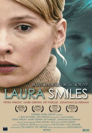 Laura Smiles - poster (thumbnail)