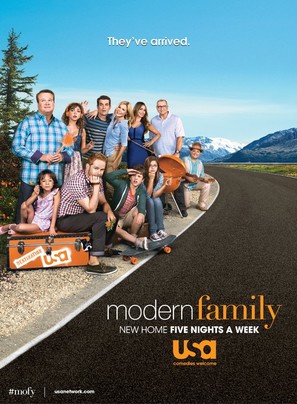 &quot;Modern Family&quot; - Movie Poster (thumbnail)