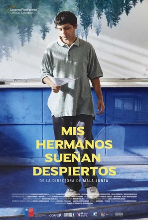 Mis hermanos sue&ntilde;an despiertos - Chilean Movie Poster (thumbnail)