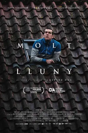 Molt lluny Poster