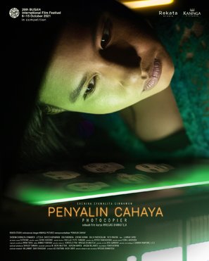 Penyalin Cahaya - Indonesian Movie Poster (thumbnail)