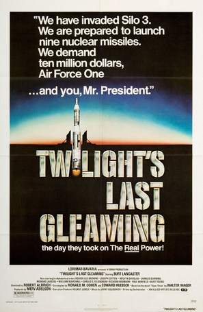 Twilight&#039;s Last Gleaming - Movie Poster (thumbnail)