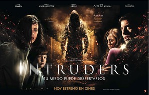 Intruders - Spanish Movie Poster (thumbnail)