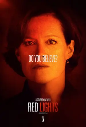 Red Lights - Movie Poster (thumbnail)