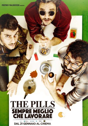 The Pills: Sempre meglio che lavorare - Italian Movie Poster (thumbnail)