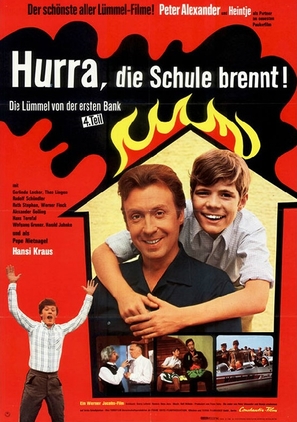 Hurra, die Schule brennt - Die L&uuml;mmel von der ersten Bank IV. Teil - German Movie Poster (thumbnail)