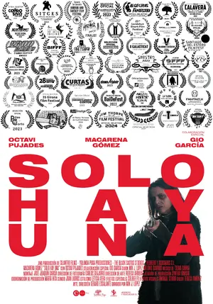 Solo hay una Poster