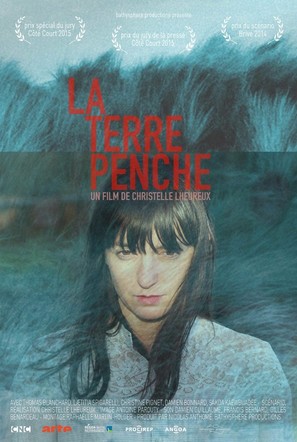 La terre penche - French Movie Poster (thumbnail)