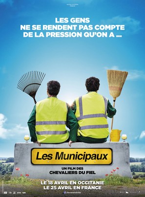 Les Municipaux, ces h&eacute;ros - French Movie Poster (thumbnail)